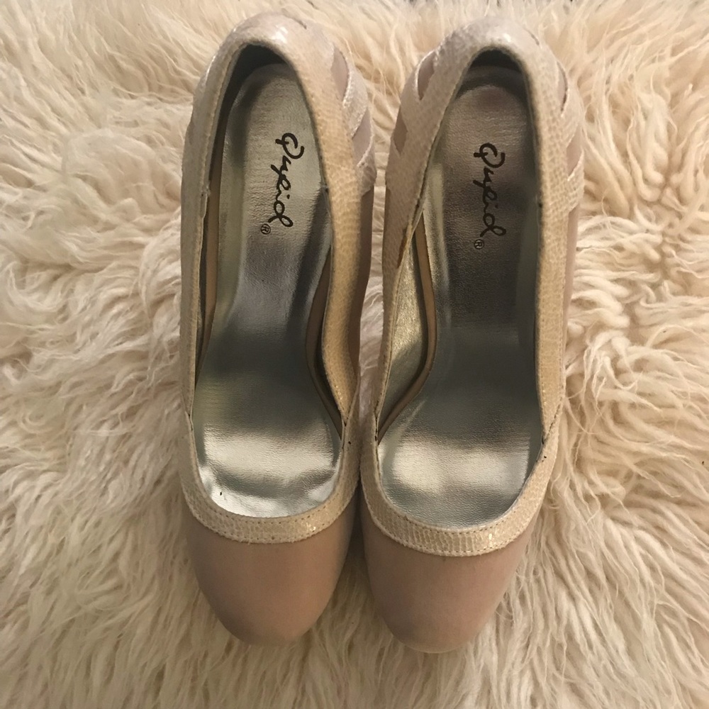 Gorgeous Heels 💕 - Picture 3 of 7